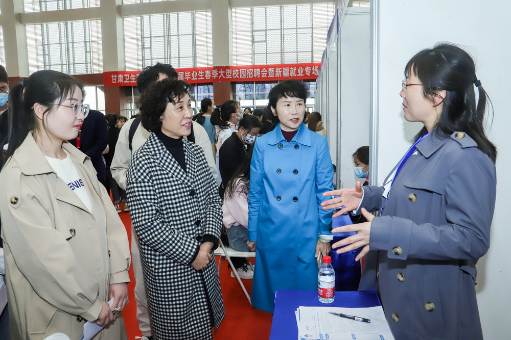 2-2023年英国365上市官网春季大型校园招聘会 (11)_调整大小.jpg